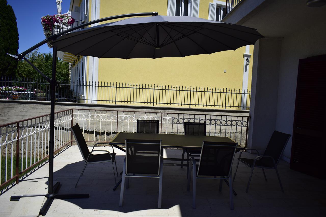 Apartment Faith Malinska Exterior photo